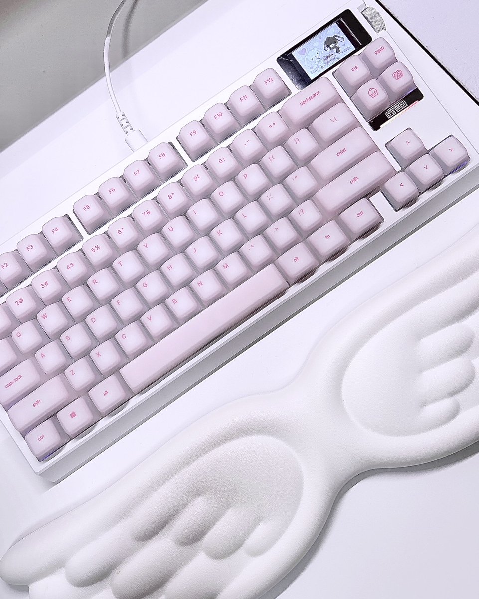 𝐯𝐢𝐯𝐢 tweet media