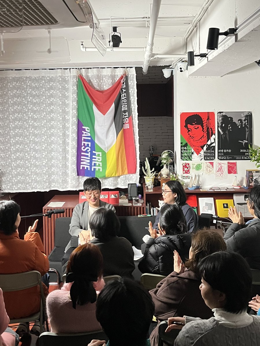 돌베개 tweet media