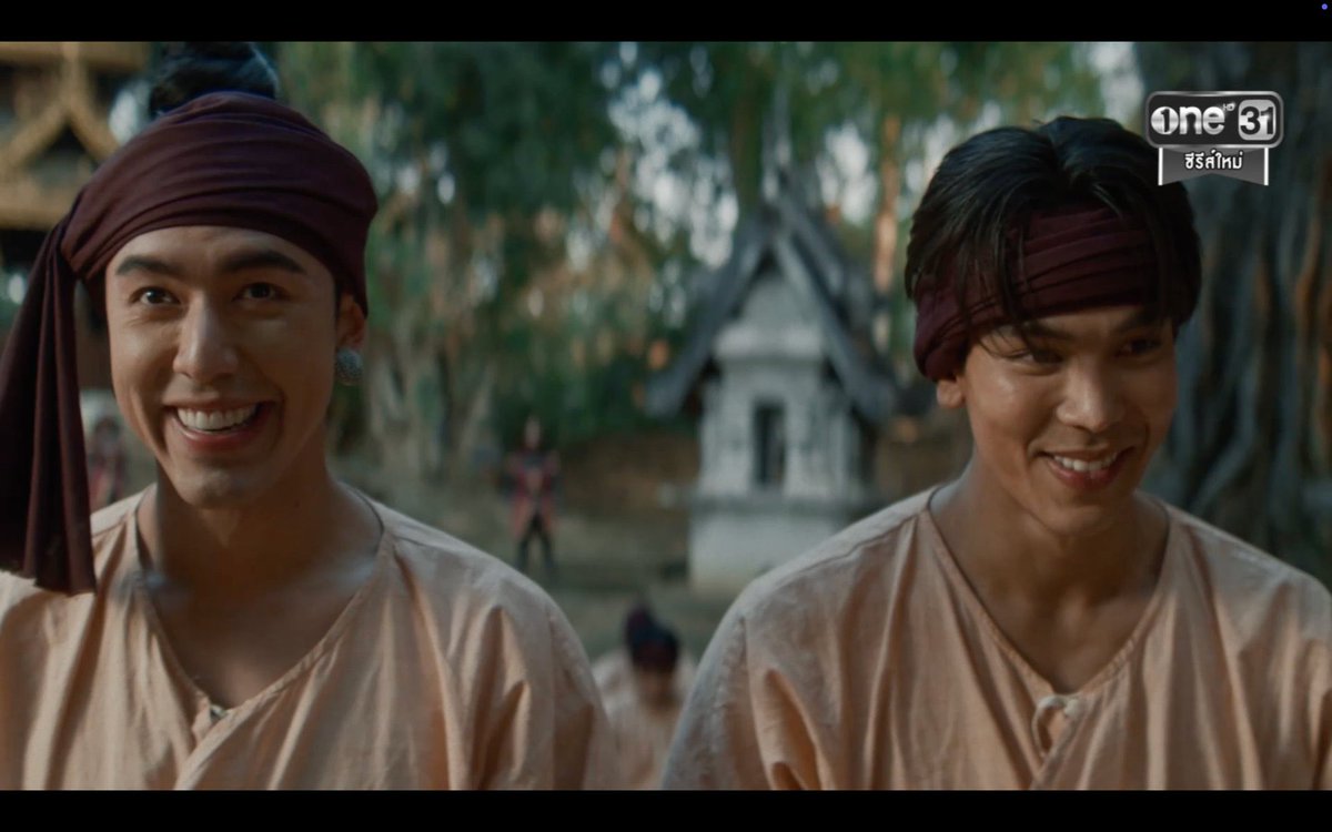 แล้วมันเป็นรอยยิ้มที่ถึงตาแบบมิตรภาพที่บริสุทธิ์มากอ่ะ #หงสาวดีEP1