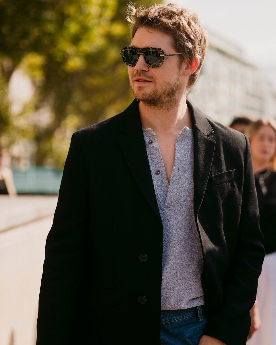 Joe Alwyn Styled 🌊🪶 tweet media