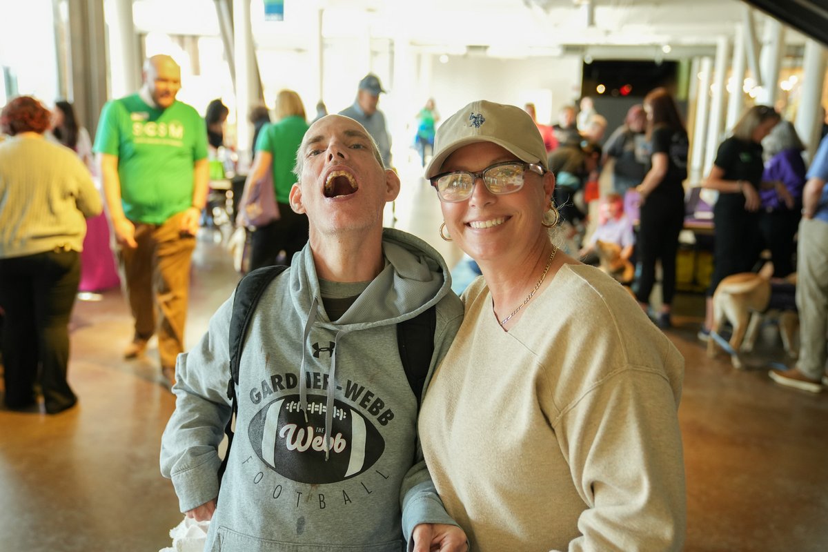 BHDDOIDD tweet media