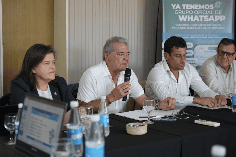 #SanBasilio 📍 I Se constituyó la Mesa Nacional de Alfalfa

👉El ministro Busso encabezó la creación en el marco de la 62° Fiesta Nacional de la Alfalfa. 

Más info 👉 bit.ly/4cQ3hOG