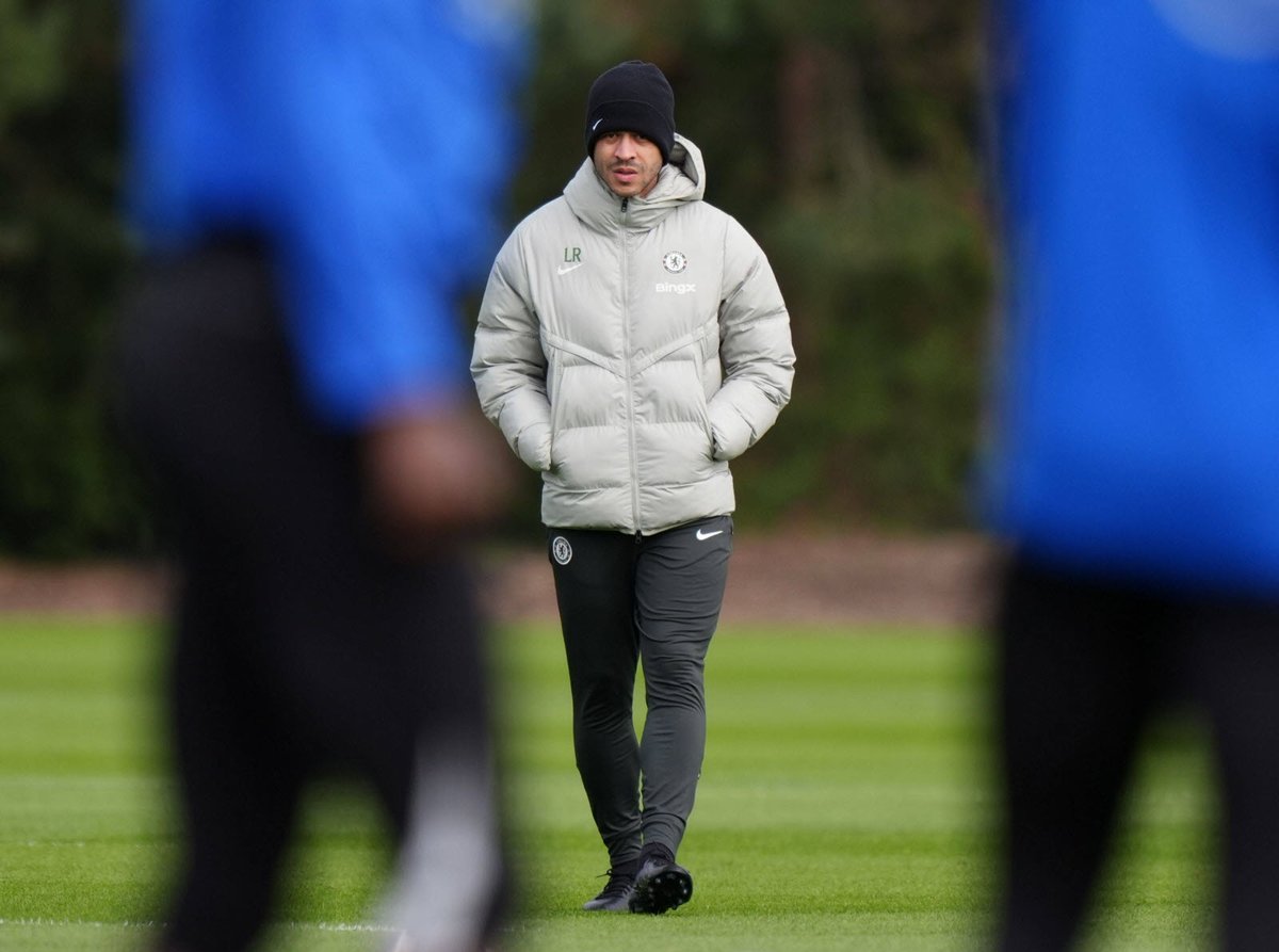 LesSportsDNA's tweet photo. ⚽️ Chelsea, le "club  frère" du @RCSA, interdit de recrutement pendant un an ➡️ https://t.co/K9X6SZu9B3 📸 Sipa https://t.co/g9G5yvGGzi