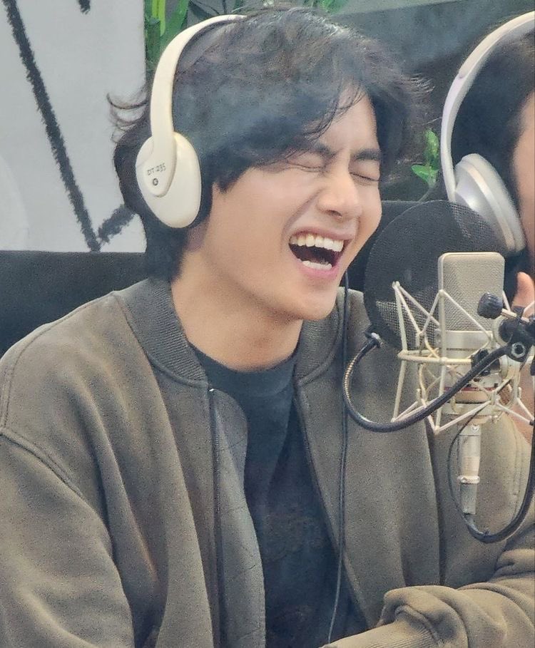 𝓓𝖺𝗇𝗍𝖾. tweet media