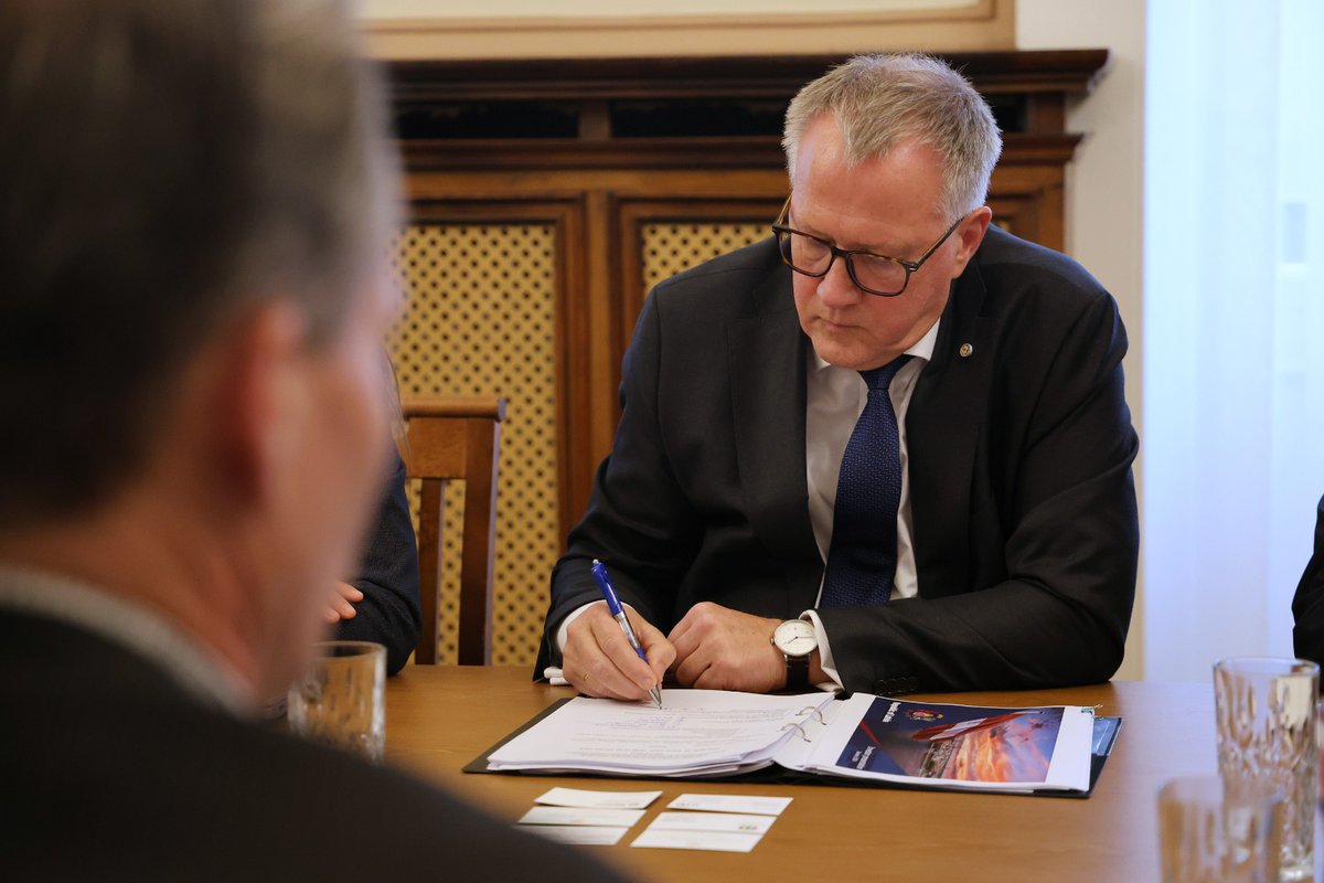 Finanšu ministrija tweet media