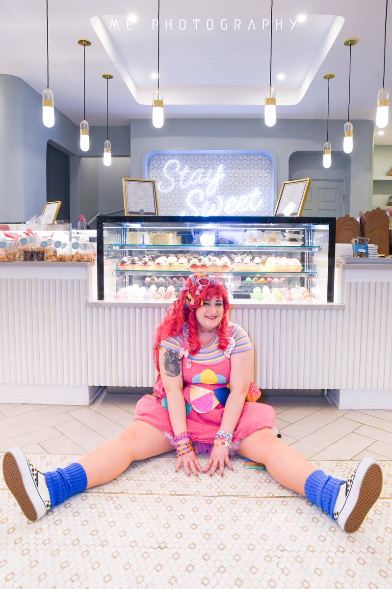 barababe28's tweet photo. “Isn't this exciting? Are you excited because I'm excited I've never been so excited, well, except for the time that I saw you walking into town and I went [gasp] but I mean really, who could top that?”
📸 ame photography 
#mlpcosplay #pinkiepie #katsucon https://t.co/j2OzB2NfWl
