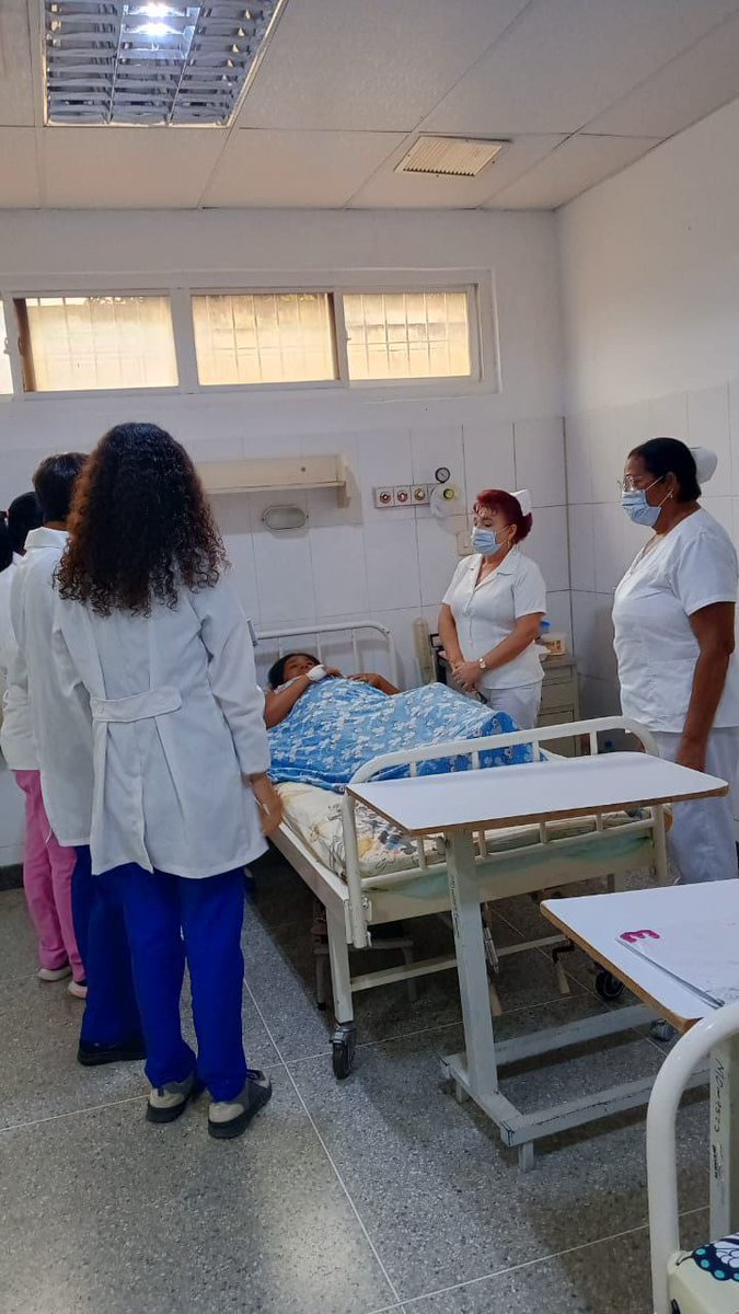 cubacooperaven's tweet photo. ¡Salud para #Monagas! 🩺🇨🇺 Del pase de visita en el CDI Carmelo Regardiz a la consulta de oftalmología del Dr. Rolando Pacheco en el CDI Luis Sanabria. Fisiatría, enfermería y medicina unidas por el pueblo venezolano. #CubaPorLaVida #CubaCoopera https://t.co/P3RKdic1DF