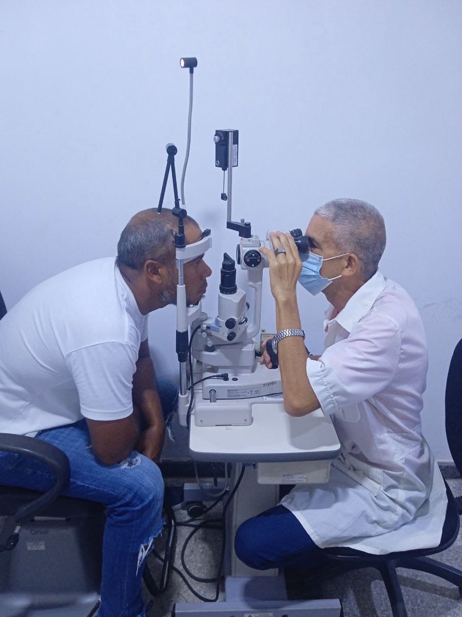 cubacooperaven's tweet photo. ¡Salud para #Monagas! 🩺🇨🇺 Del pase de visita en el CDI Carmelo Regardiz a la consulta de oftalmología del Dr. Rolando Pacheco en el CDI Luis Sanabria. Fisiatría, enfermería y medicina unidas por el pueblo venezolano. #CubaPorLaVida #CubaCoopera https://t.co/P3RKdic1DF