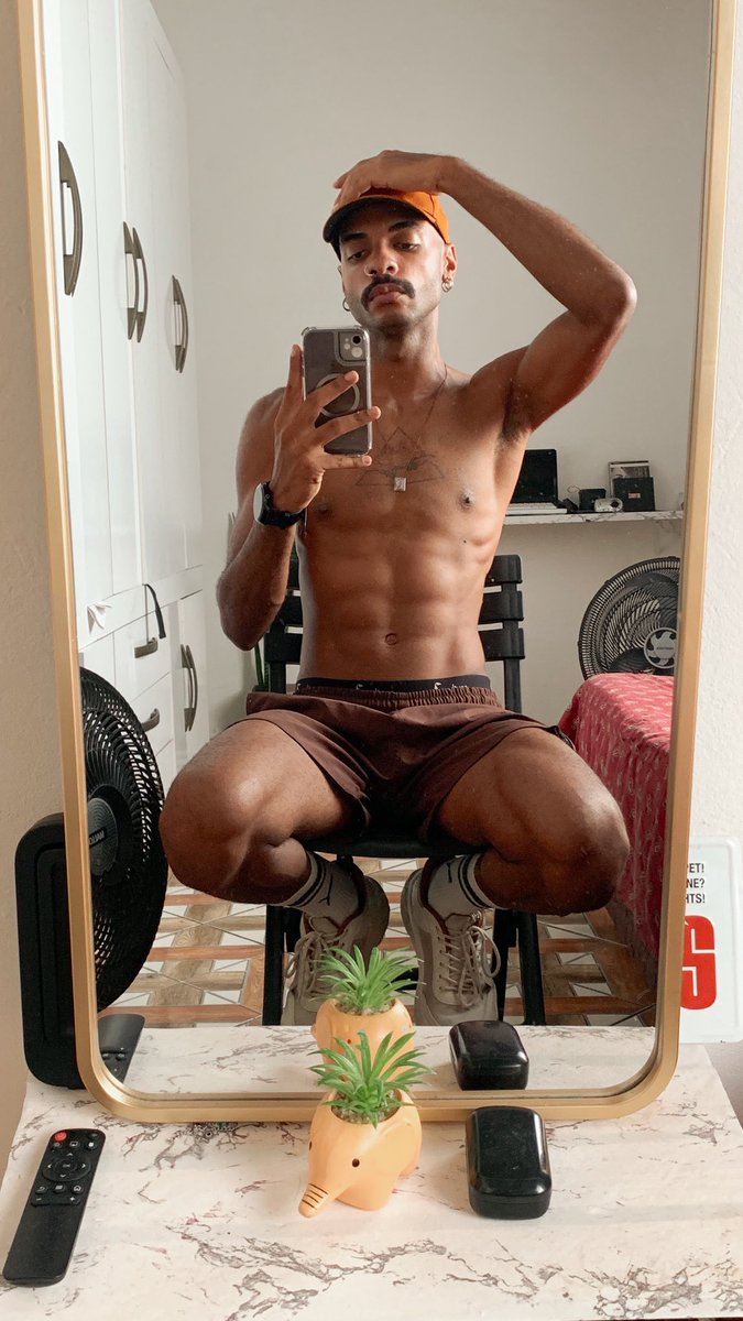 jvicttorcabral's tweet photo. 🥵 https://t.co/8TxQrBVr00