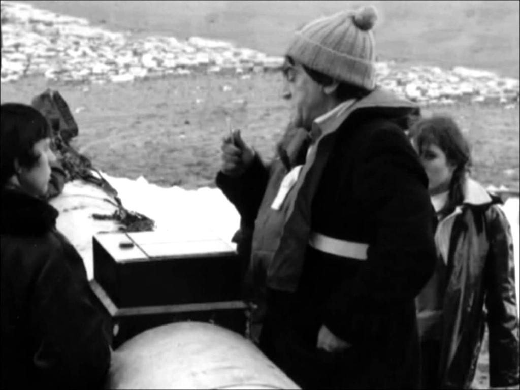 atruedrwhofan's tweet photo. #OTD 1968: As the Sonic Screwdriver made its debut, something green and nasty awaited in the pipes of a gas works in #DoctorWho #FuryFromTheDeep Episode One! #MissingEpisodes https://t.co/GCwFN8w43e