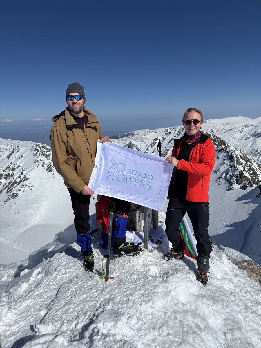 XOstudioFLOWERS's tweet image. XOstudio FLOWERS on the roof of the Balkans ⛰

Our flag reached the summit of Mount Musala (2,925 m) — the highest peak in Bulgaria and the entire Balkan Peninsula.

Winter ascent by Andrei Elistratov &amp;amp; Anton Perkin 🇲🇩

#Musala #Balkans #Mountains #XOstudioFLOWERS