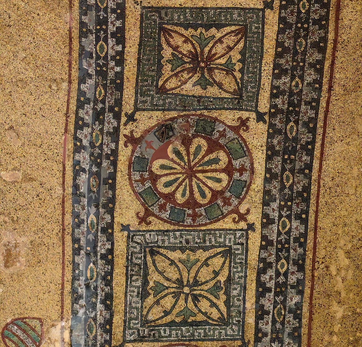 The Hidden Face of Istanbul tweet media