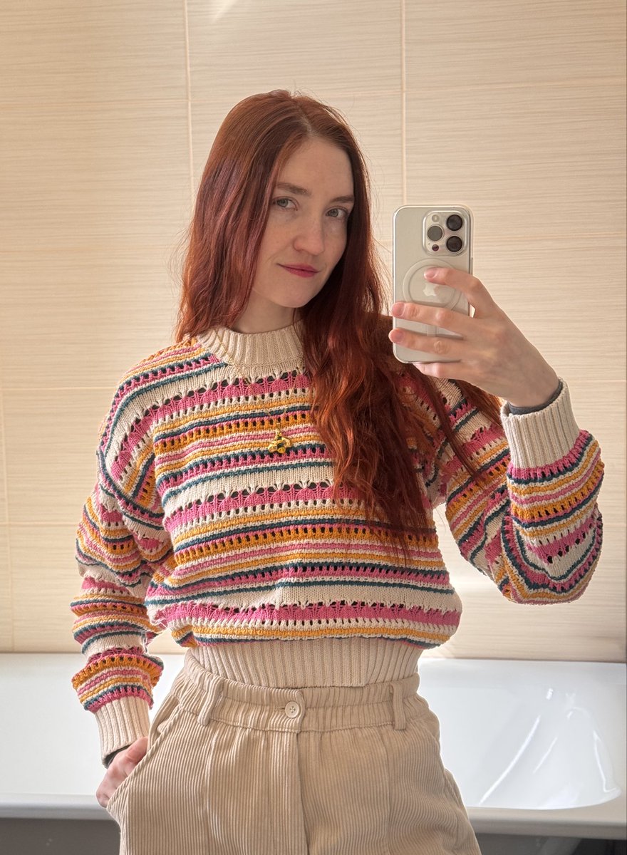 Пані Оксана ліпить tweet media