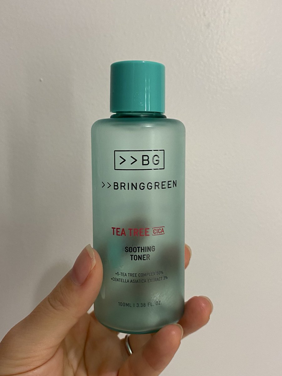 coroooo____'s tweet photo. 去年明洞のオリヤンで無料配布してたBRINGGREENのトナー、一本使い切り◉
無料でもらったのもあり洗顔が面倒な時にコットンに染み込ませて拭き取り化粧水として使わせてもらいました（ズボラ🙋🏻‍♀️）

100mlだと機内持ち込みもできるサイズなのがありがたい！✈️

#使い切りスキンケア https://t.co/WTPZgDlGYy