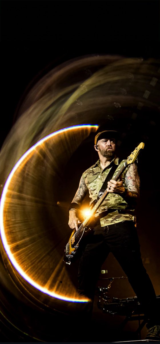 LPwallpapers's tweet photo. Dave 🧡🌈 https://t.co/lGdHHIi8GM