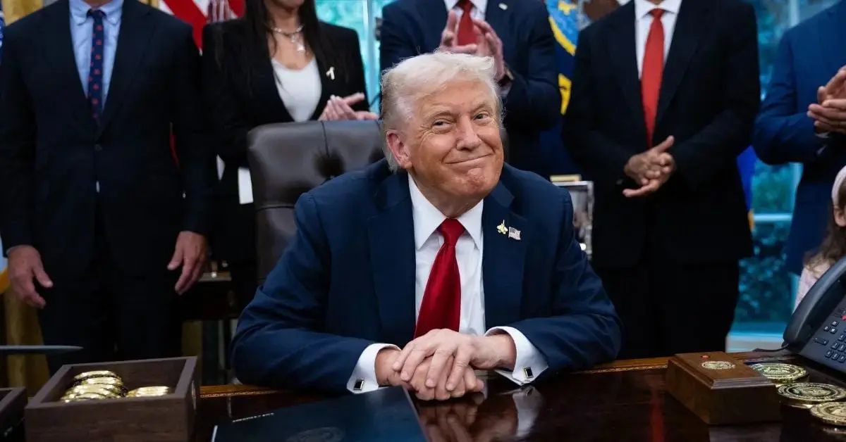 AndebrhanHintsa's tweet photo. Some #US_Senators, #WhiteHouse officials,&amp; several heavyweight media outlets have suggested that #SaudiArabia urged President #DonaldTrump to attack #Iran, however, #Tehran has shown no interest in adopting their narrative, instead continues hammering hard #Dubai &amp; #AbuDhabi #UAE https://t.co/zaCWMBSzcn