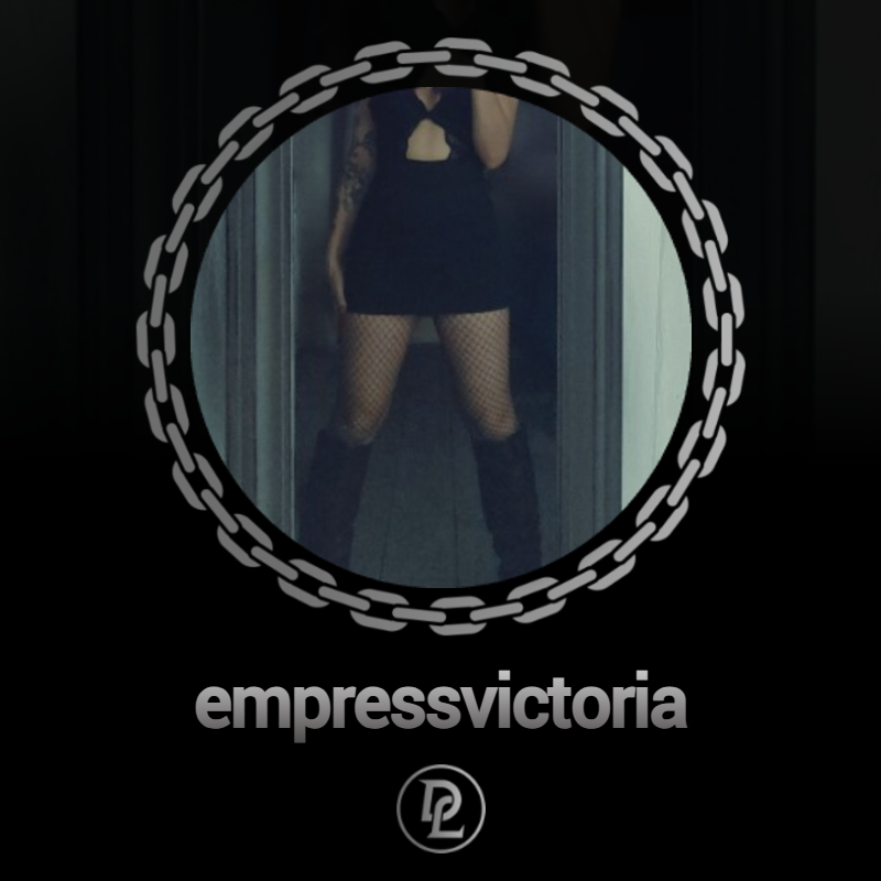 DommeLink tweet media