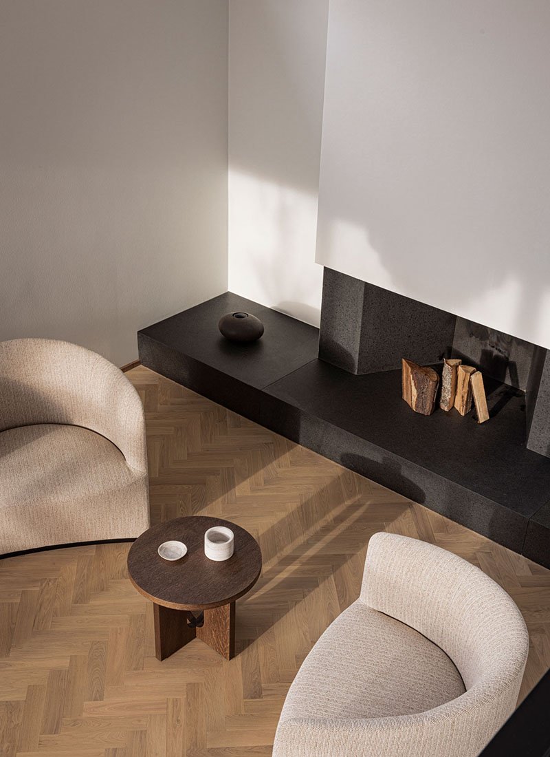 HouseCompendium's tweet photo. Norm Architects design spaces that feel quiet and human.

"Simple forms and tactile surfaces come together to create a warm, grounded atmosphere. In this way, even the smallest details reflect the overarching commitment to nature, material honesty, and a calm, sensory experience."

Just calm, thoughtful architecture.

📸 https://t.co/tVXZlu5AyZ