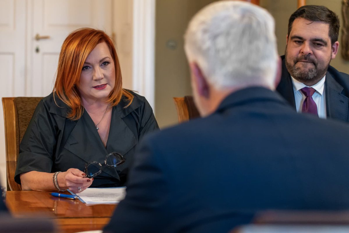 Alena Schillerová tweet media