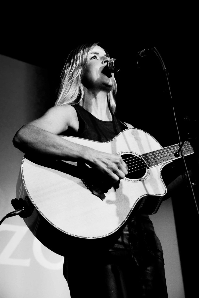 Edmiston House tweet media