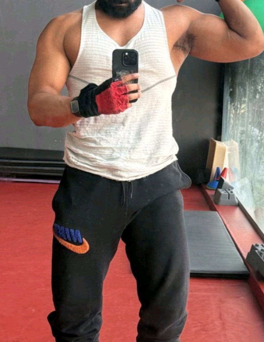 Slim Twink tweet media