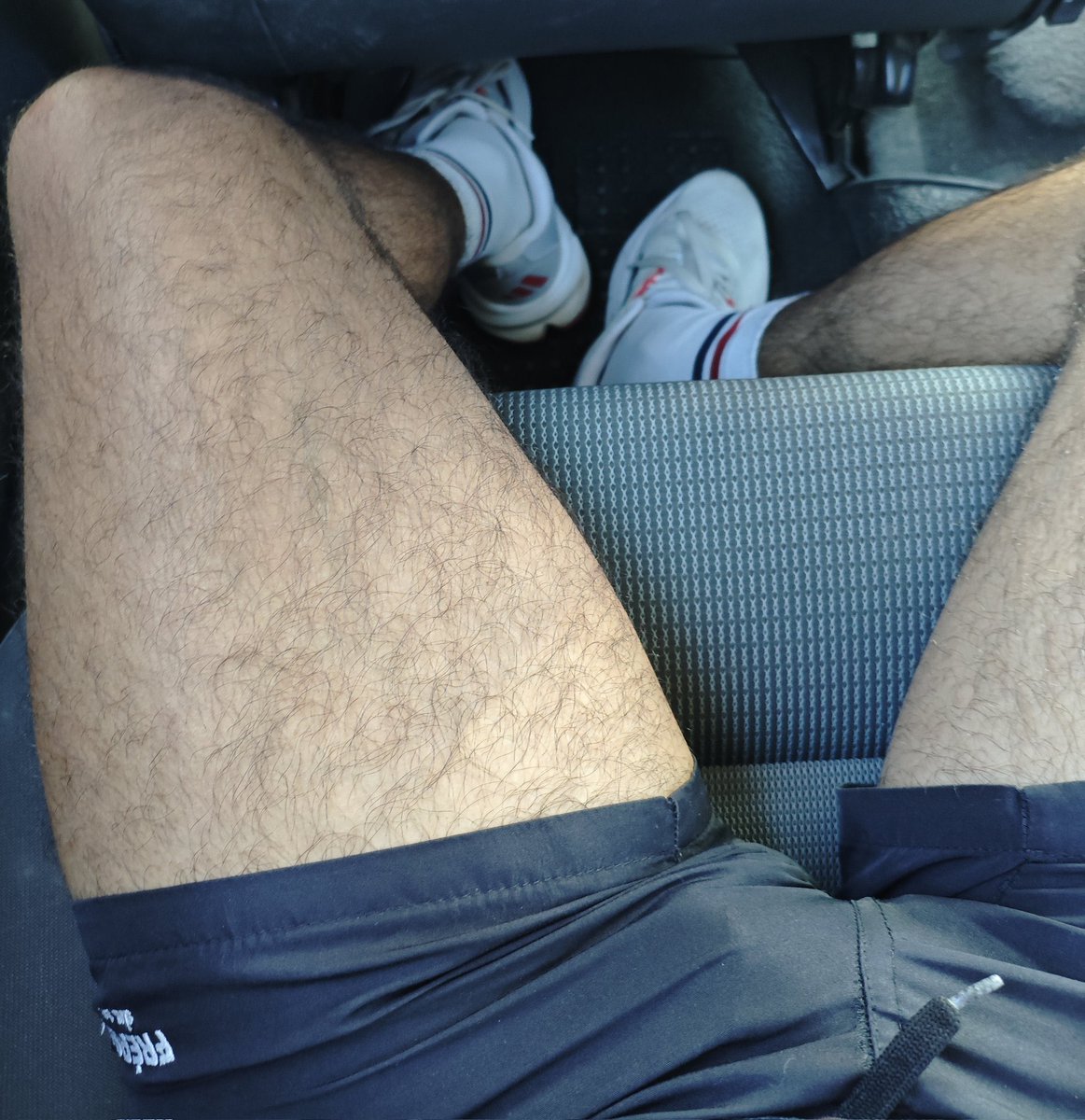 знайомі? tweet media