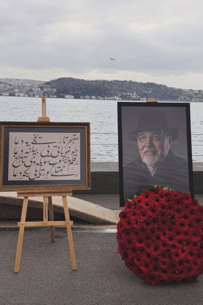 Mütebahhir târihçiye du'â
Doğu-Batı’yı bilene du'â
Bir kalem çıkub söyledi târih
Rahmetli Ortaylı Bey’e du'â