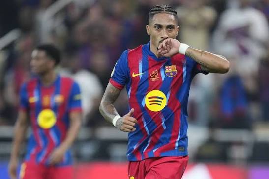 ItzCarlos tweet media