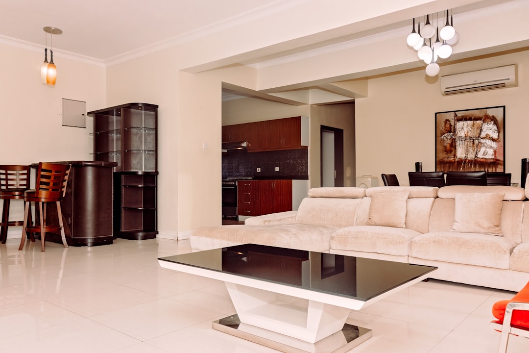 JeanRicher's tweet image. Get your home ready to impress! Check out our video on key renovations that buyers love! 🏠❤️ #HomeReno #SellingTips youtu.be/F6rN65GbA78?si…