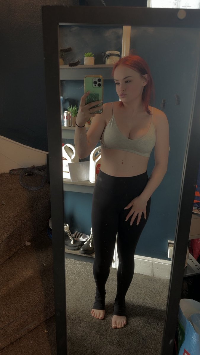 Sammie Willow tweet media