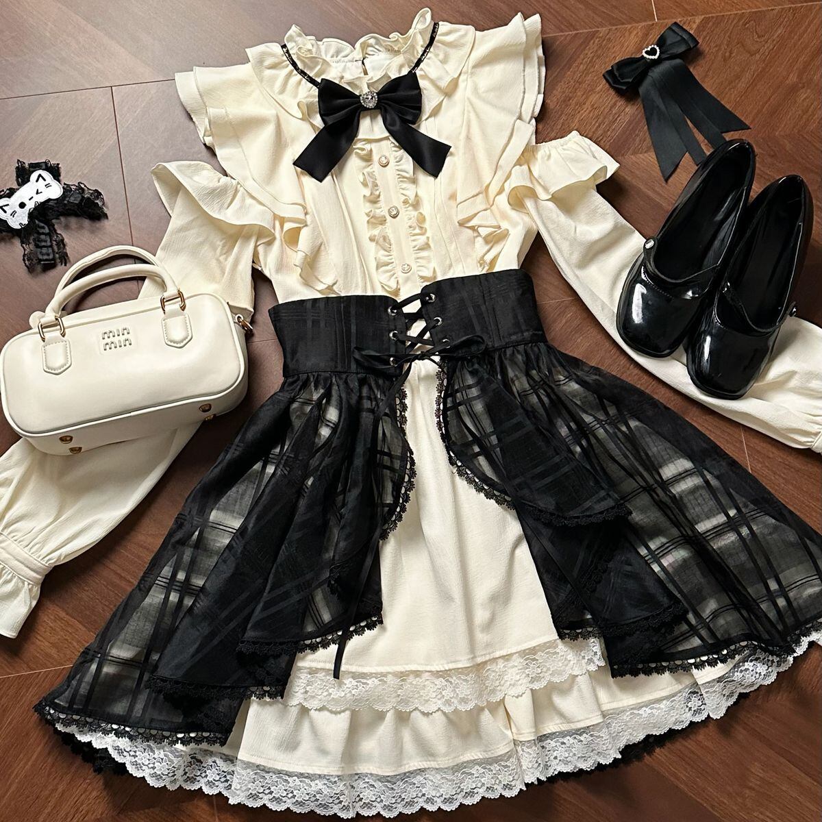 Maidens_Reve's tweet photo. オープンショルダーシアーチェックセットアップ💞 https://t.co/y1WkxxCsVF