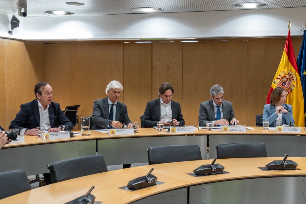 Carlos Cuerpo tweet media