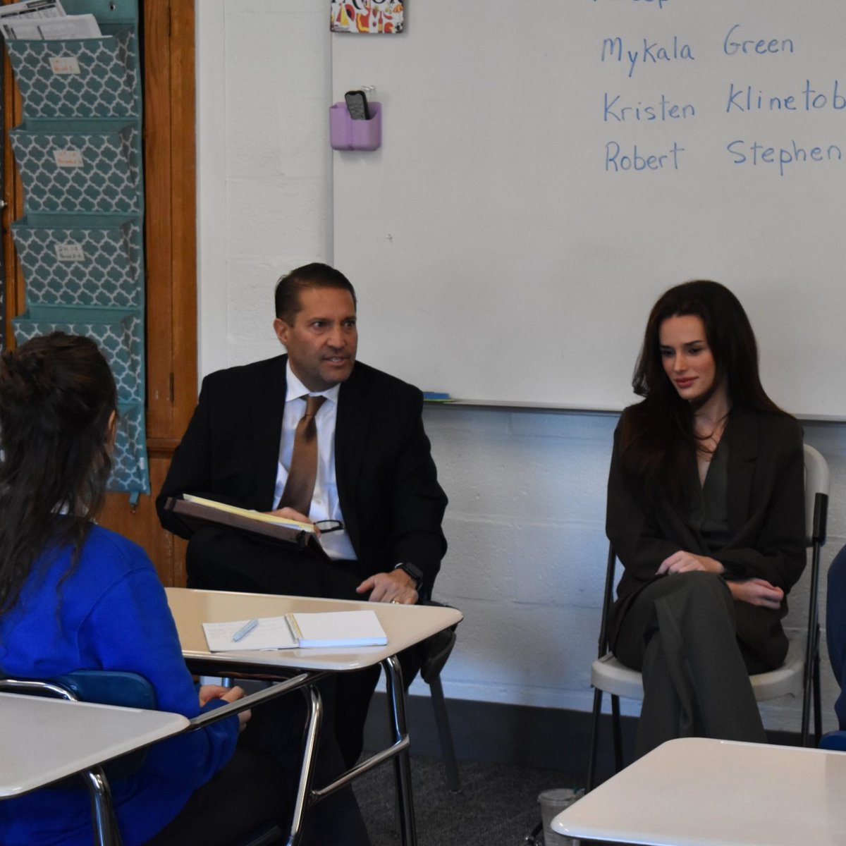 StephenLawGroup's tweet photo. Attorney R. Stephen presenting to Trinity High School students at Career Day. Aspiring the next generation of legal scholars and leaders. ✍️

#stephenlawgroup #nhbusiness #lawyersnh #knowyourrights #personalinjury #manchesternh https://t.co/tkEnWWF1NO