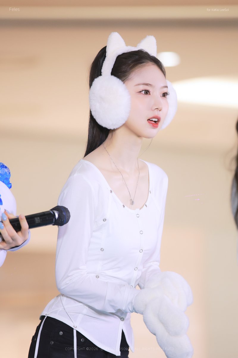 𝙁𝙚𝙡𝙚𝙨 tweet media