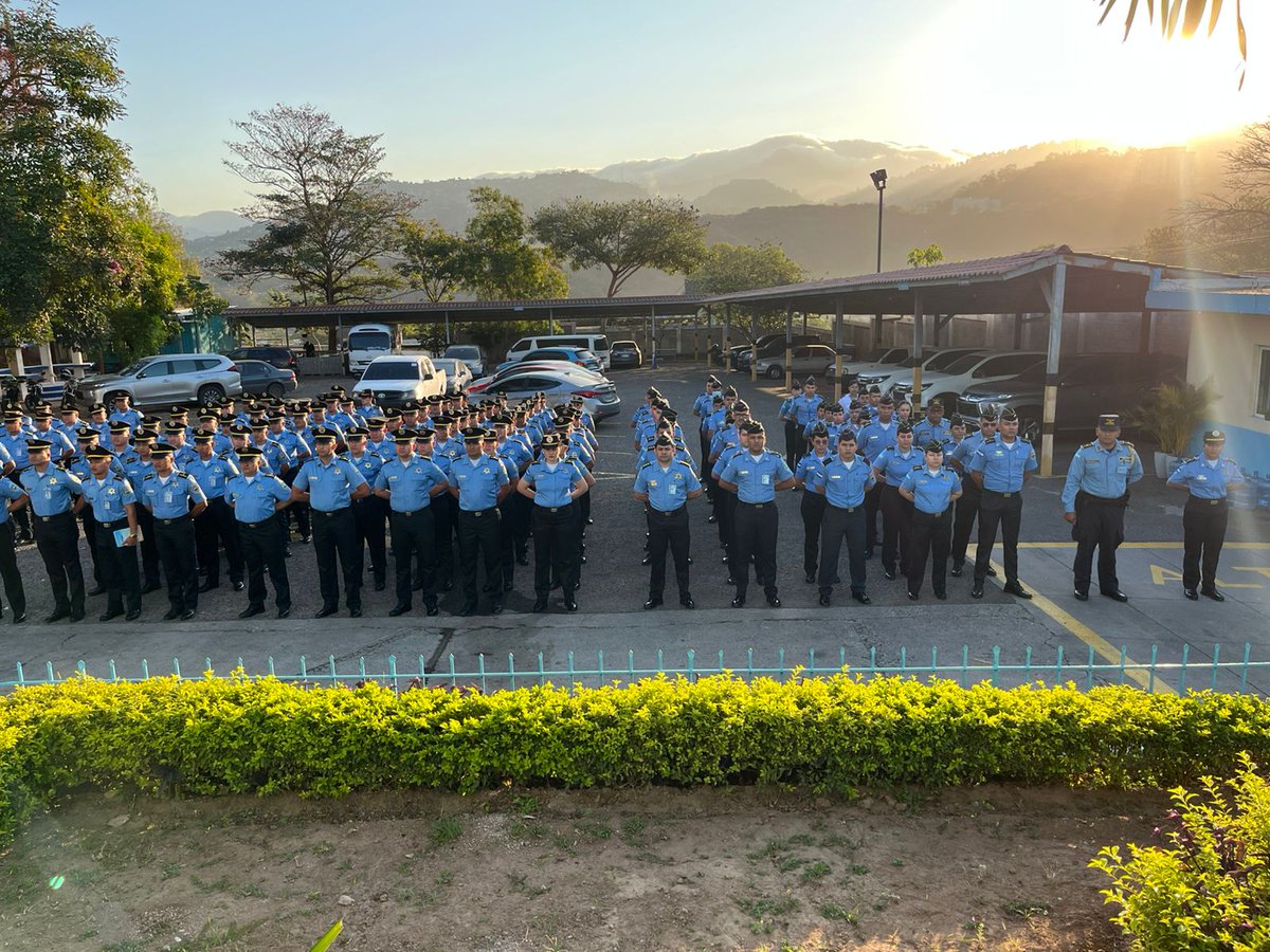 Universidad Nacional de la Policía de Honduras tweet media
