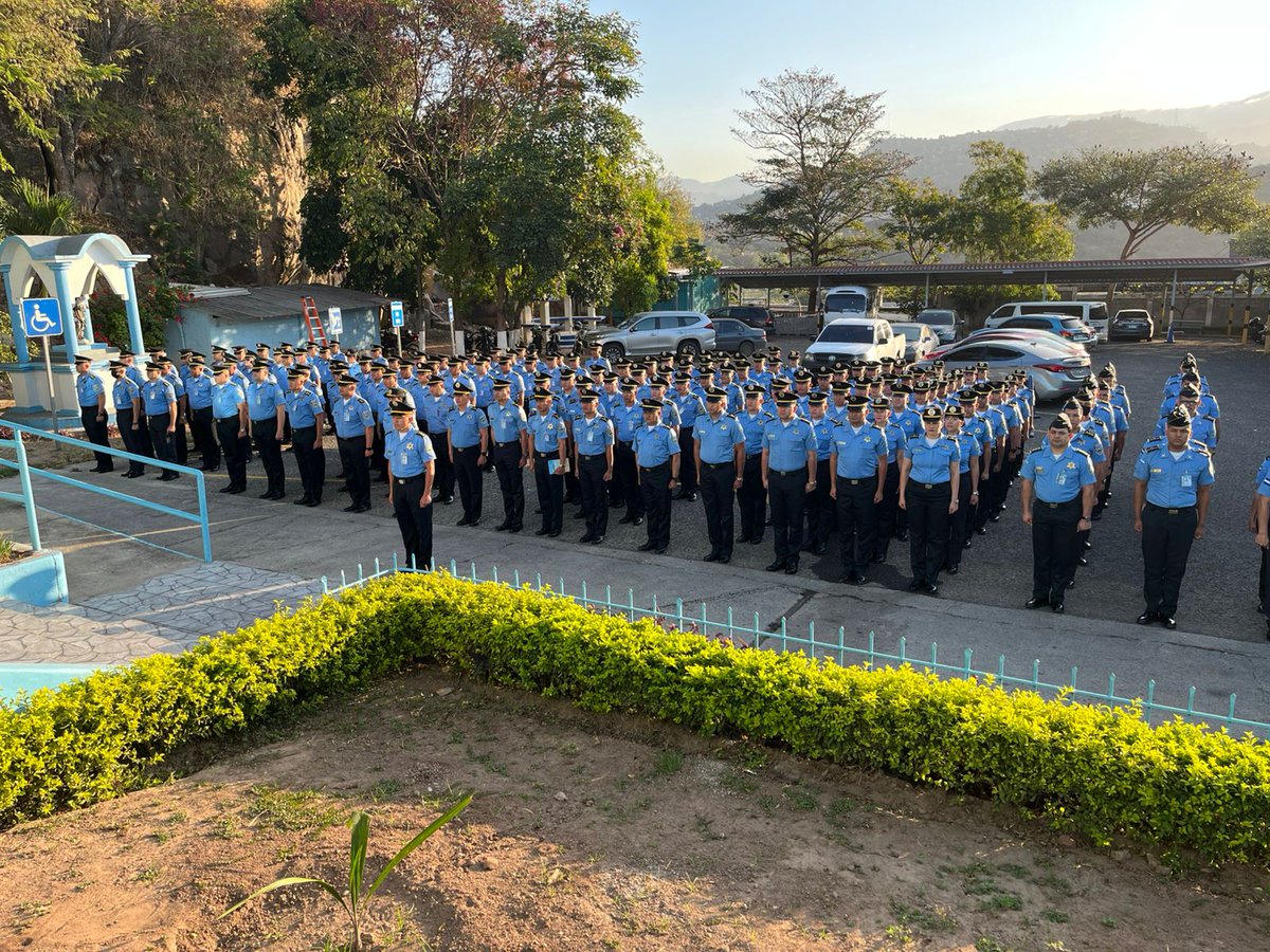 Universidad Nacional de la Policía de Honduras tweet media