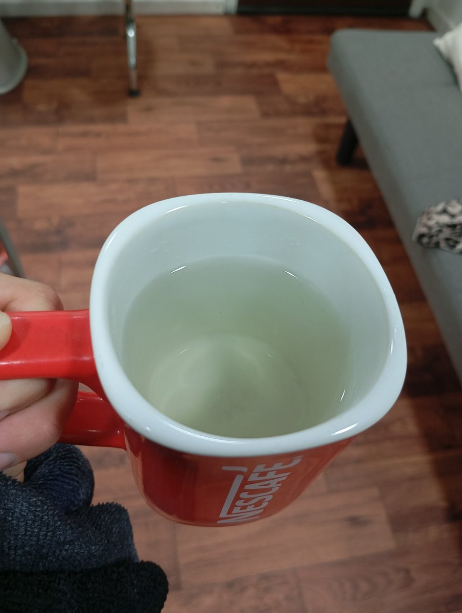 Que pasa <a href="/SuralisChile/">Suralis Chile</a> con el agua en #ACHAO ??? Todo el fin de semana así con sedimentos y esto es de todos los años todo el invierno! Se supone que pagamos por un servicio de agua potable y alcantarillado <a href="/ministeriosalud/">Ministerio de Salud</a> <a href="/seremisalud10/">Seremi Salud Los Lagos</a>