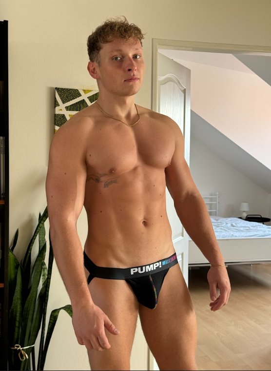 The real Asti tweet media