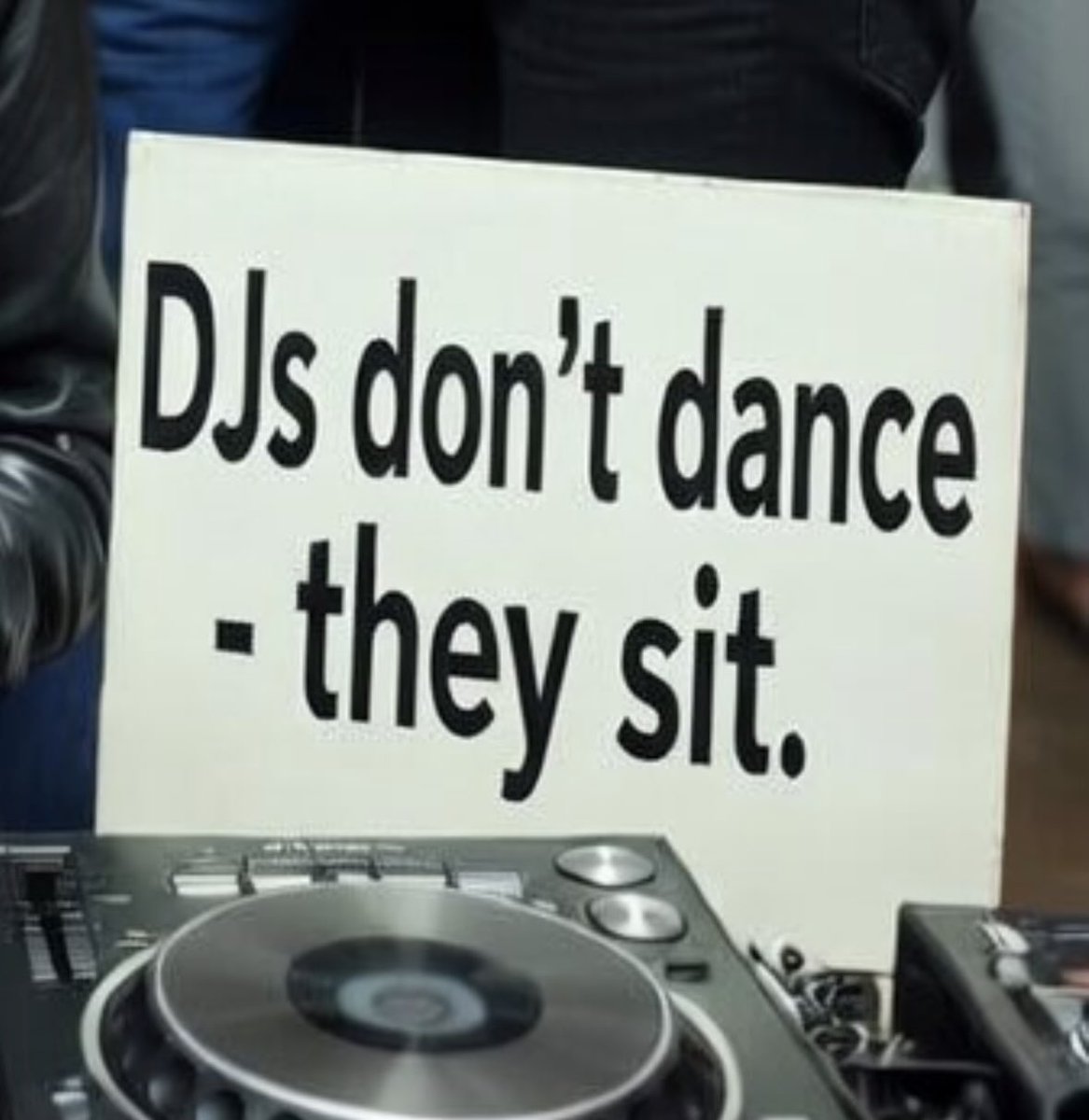 RegionoftheSummerStars ❯❯❯❯ 🐀 🐝 tweet media