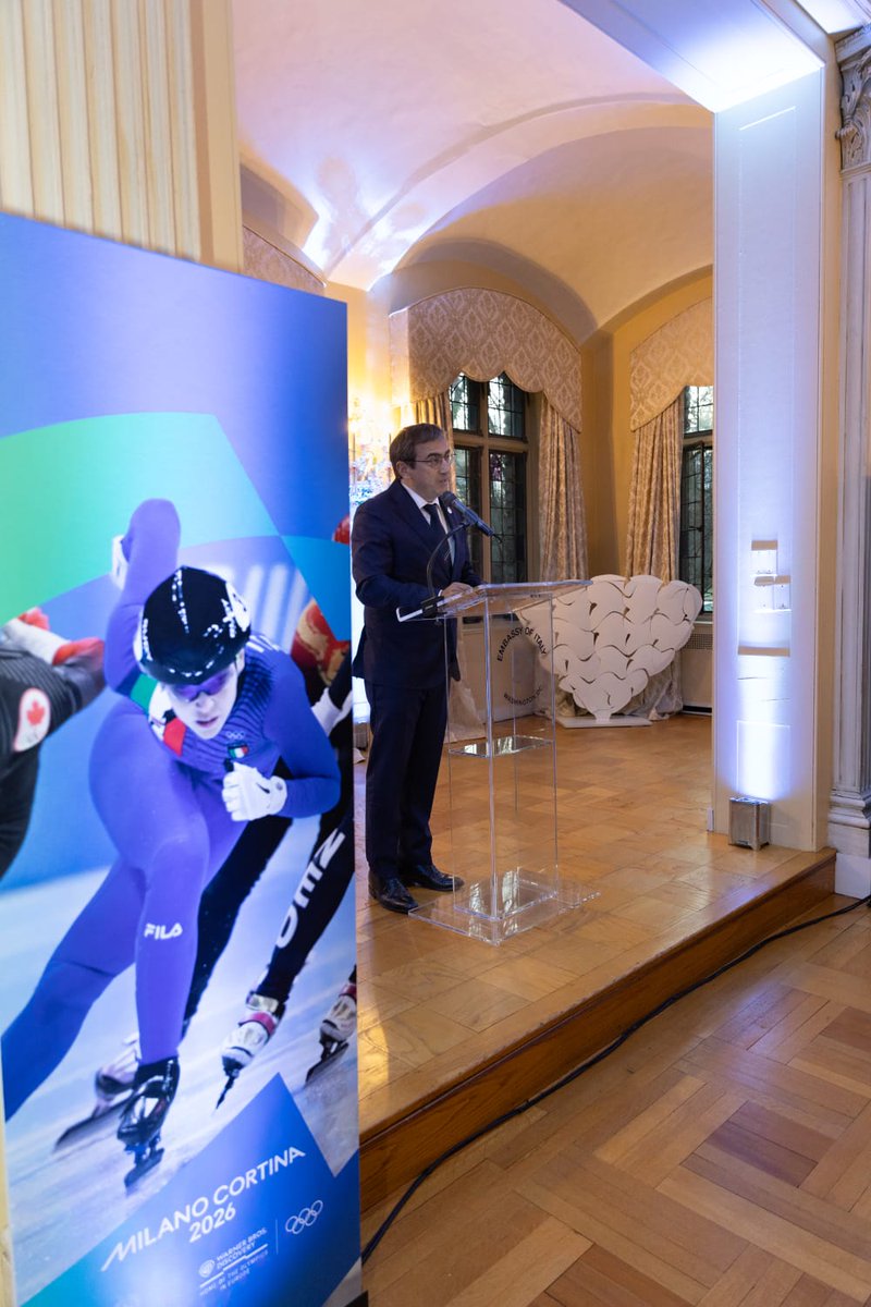 Italy in US tweet media