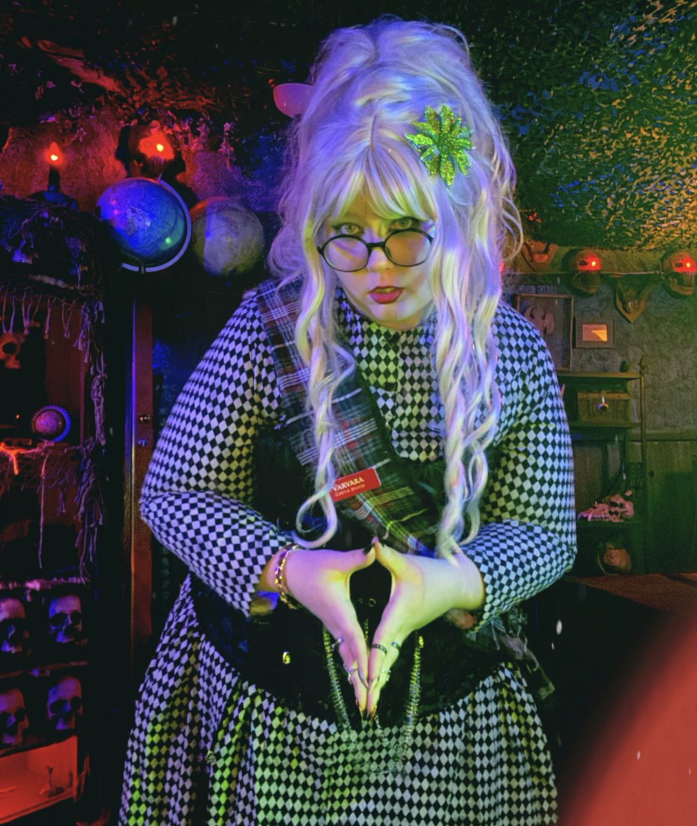 Mells Die In 🖤 tweet media