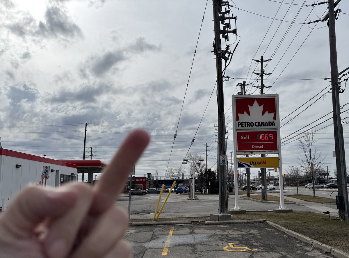 cornflakegirl5's tweet photo. Thanks Trump! Also, fuck you. Fuck you and everyone who voted for you and fuck your whole family. And for Americans who don’t understand Canadian gas prices, that’s $1.66 a litre. 🖕🏻

#fucktrump #trumpeffect https://t.co/1Bx8CSOwgj