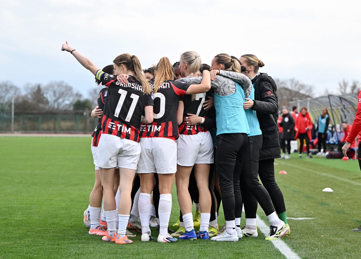 Suzie_B_3's tweet image. Important win against Juventus!

Great team performance and a strong willingness to win from everyone on the pitch. Proud of the fight, the mentality and the way we worked for each other 🔴⚫️

#teamperformance #teamwork #awaywin #fighttogether #proudcoach