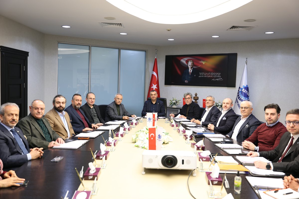Kayseriso's tweet photo. Kayseri Sanayi Odası (#KAYSO) Yönetim Kurulu Toplantısı, Başkanımız Mehmet Büyüksimitci’nin başkanlığında gerçekleştirildi.                   

Gündemdeki maddeler görüşülerek karar bağlandı.
Alınan kararların şehrimize ve sanayicilerimize hayırlı olmasını dileriz. https://t.co/sCkcxHLmTp