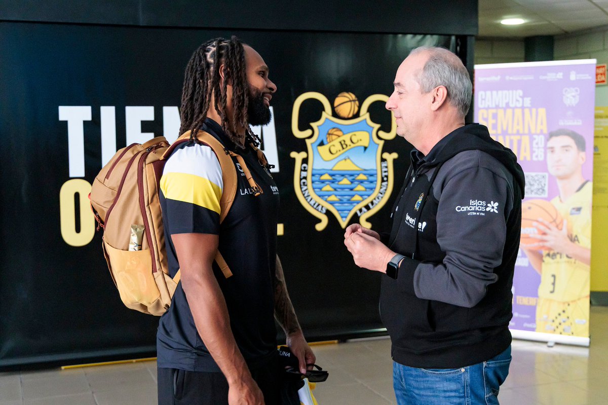 ACBCOM's tweet photo. ¡Así está viviendo PATTY MILLS su llegada a La Laguna Tenerife @CB1939Canarias! 💛🖤

✨ @Patty_Mills 

| #LigaEndesa https://t.co/6QhM7RxKoz