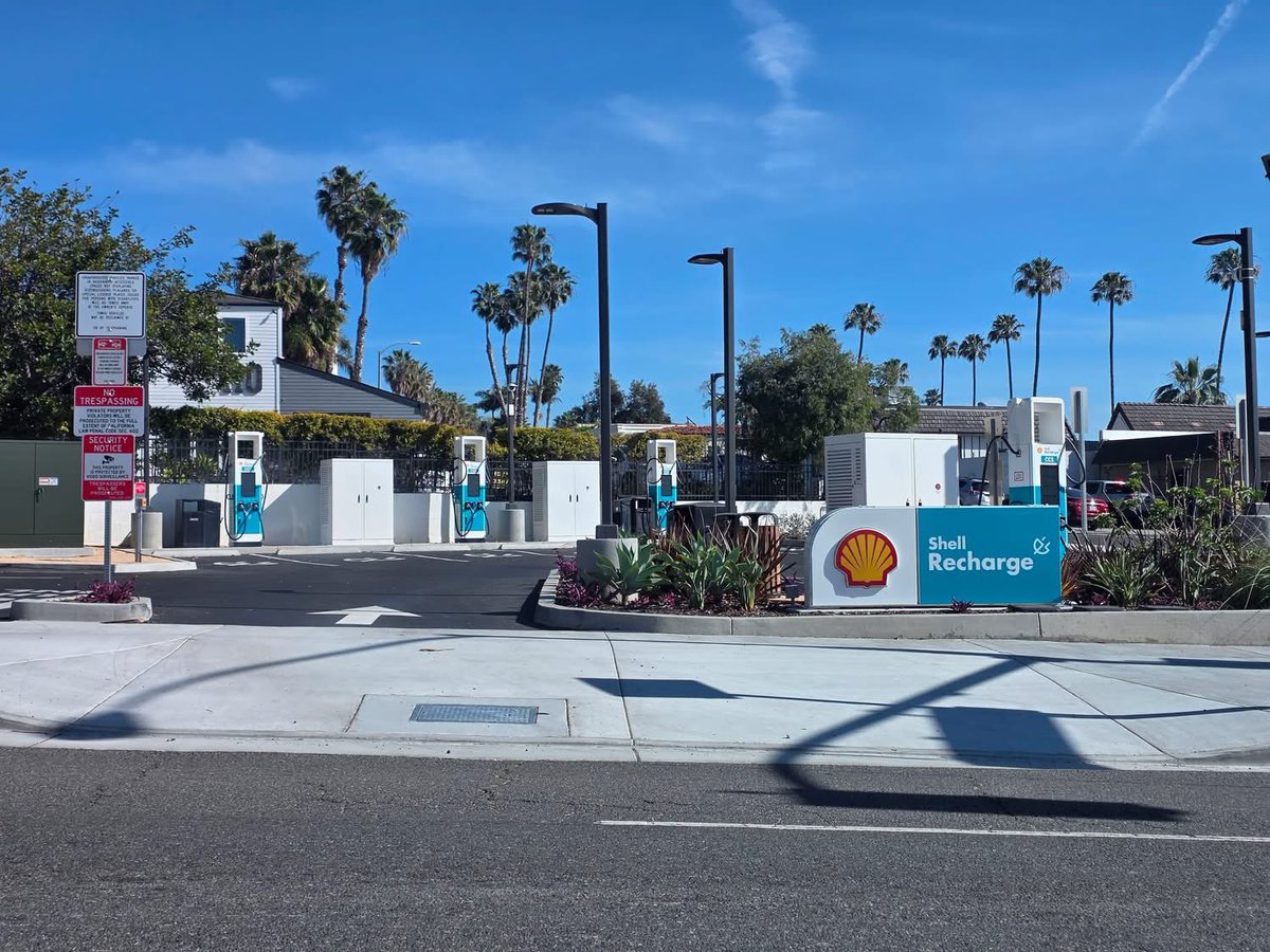 A Shell Station in San Clemente California that only sells Electricity for #EV’s!