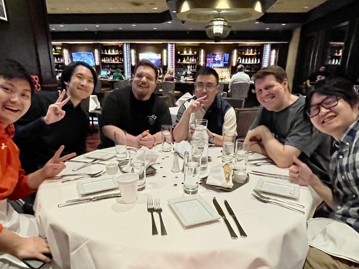 Laura King tweet media