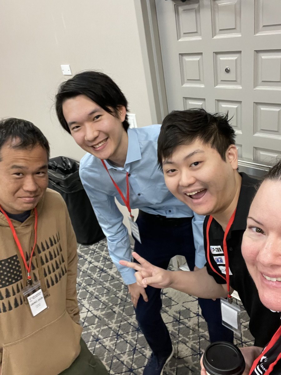 Laura King tweet media