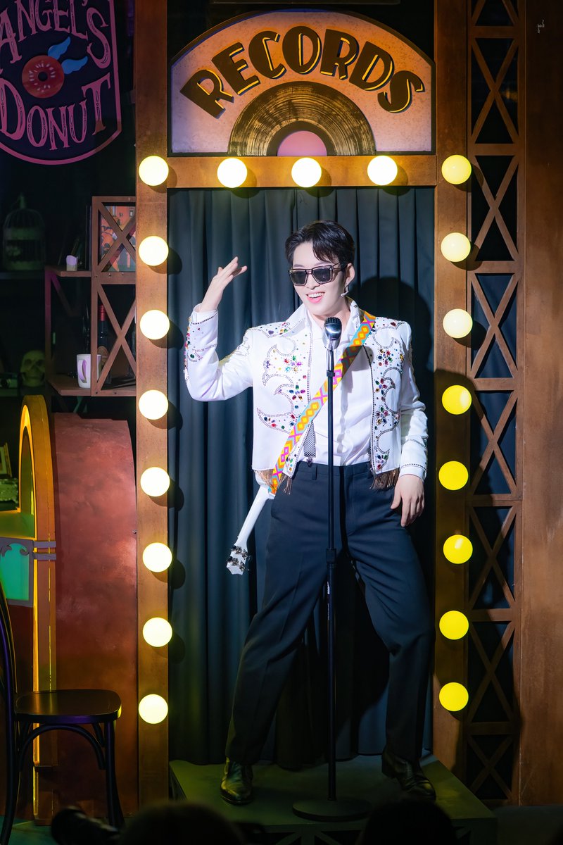 ๐๐๐ tweet media