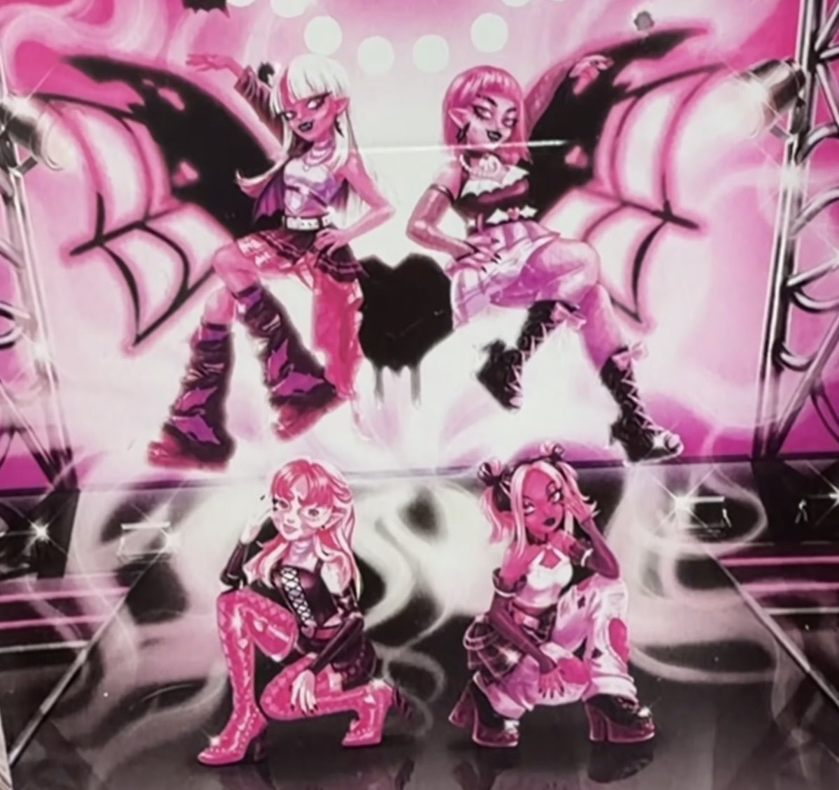 kiah3art's tweet photo. This is what G3 needs, Mattel if you can hear us… GIVE US THESE GHOULS https://t.co/ZBubaQLNHF